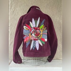 Gloria, Vanderbilt size medium Women’s Jean Denim jacket with Flower Appliqué